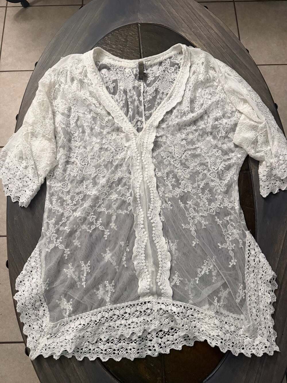 XCVI Women's White Lace V-Neck Top
